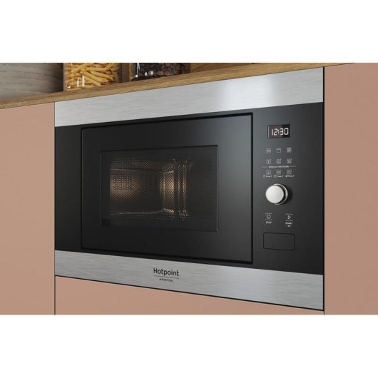 Microondas Hotpoint MF20G IX HA.1 20 litros 800 W con grill