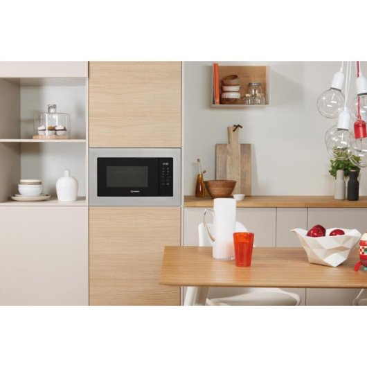 Microonde Indesit MWI 125 GX.1 25L 900W con grill al quarzo integrato