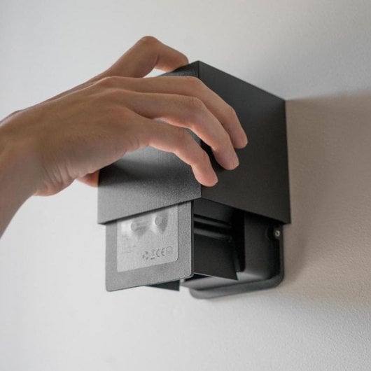 Aplique inteligente Hombli Smart HBWL-0208 IP54 RGB Control por voz Regulable