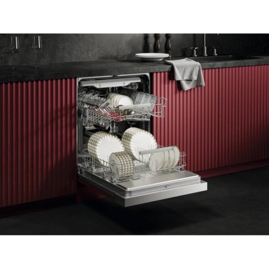 Maquina de lavar loiça AEG GT6200B2SNM 14 talheres classe B inox