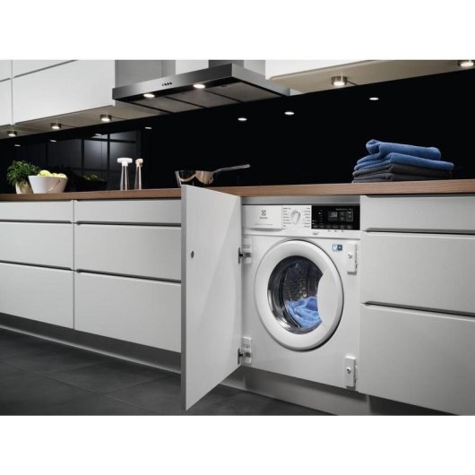 Lavasecadora Electrolux 8/4 kg B/D EN7W4862OF integrable con vapor