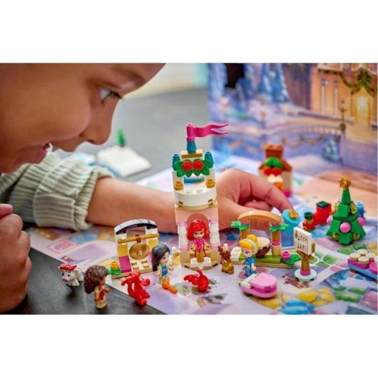LEGO Disney Princess Calendrier de l'Avent 43298 290 pièces