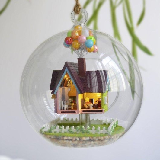 Maqueta Dam Electronics Flying House Wonderland 3D con Luces LED 12 x 12 x 12 cm