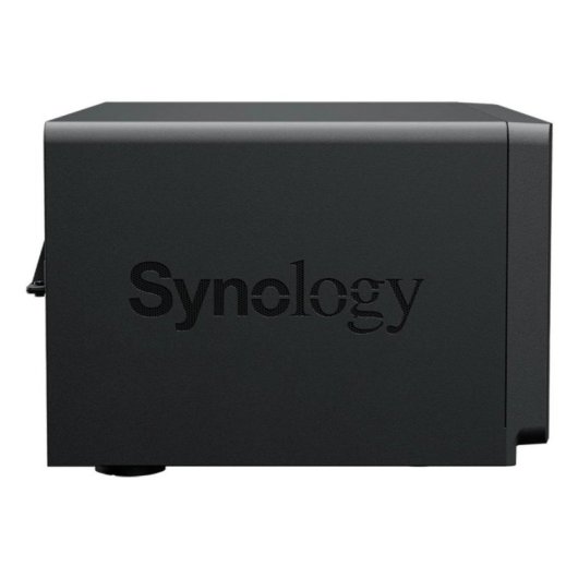 NAS Synology DS1825neo+ 8 baies Ryzen V1500B 4 Go 2,5 GbE sans disque