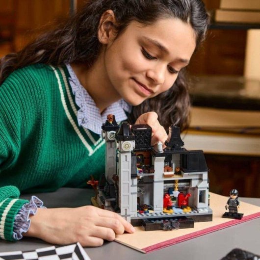 LEGO Wednesday Nevermore Academy 76788 890 Teile