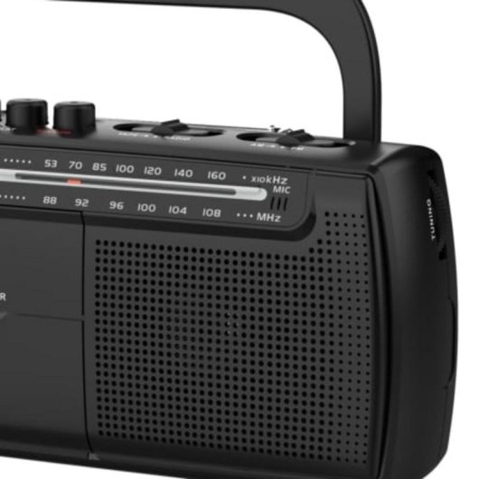 Tragbares Daewoo DW1108 AM/FM Kassettenradio mit integriertem Mikrofon
