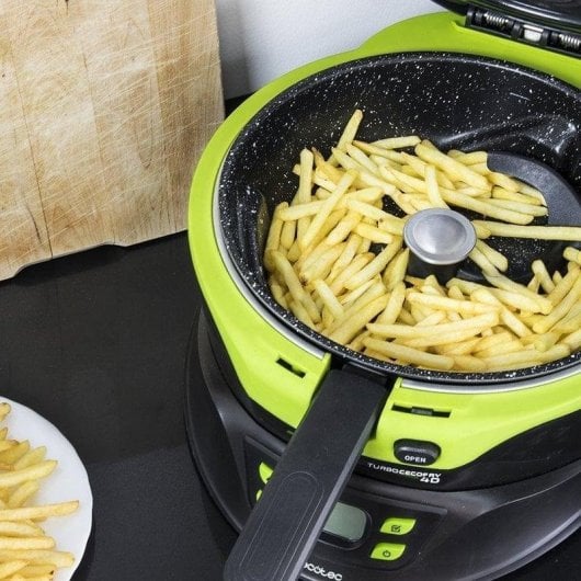 Friggitrice ad aria Cecotec Turbo Cecofry 4D 3L 1350W con 8 programmi e pala mescolatrice
