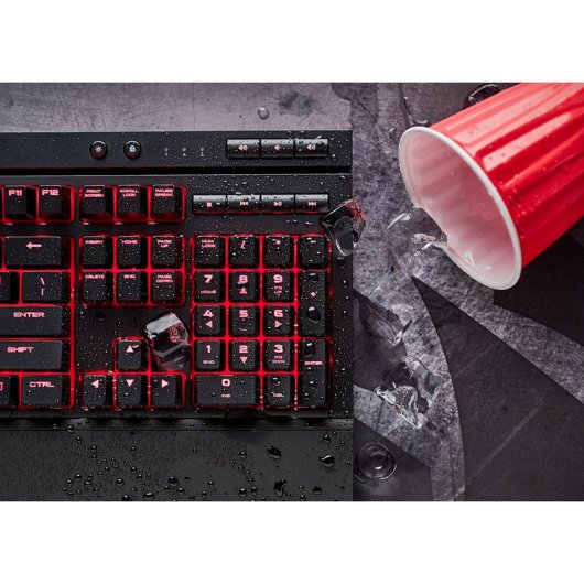 Corsair K68 Teclado Mecânico Gaming Retroiluminado