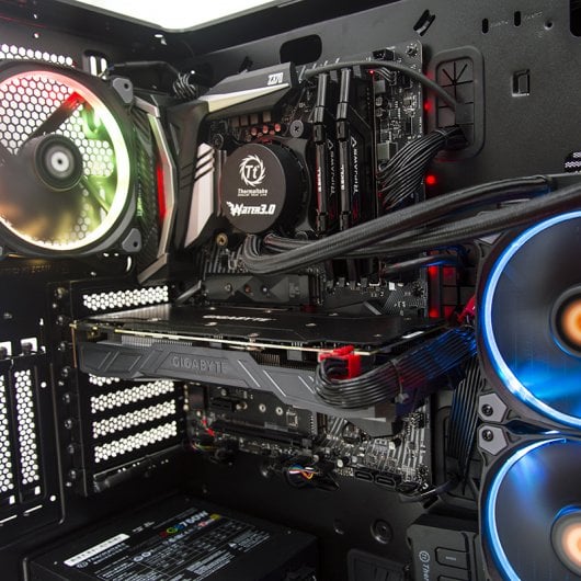 PcCom Platinum Intel Core i7-8700K/16GB/250GB SSD+2TB/GTX 1080