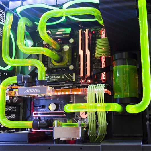 PcCom Custom Uranium i7-8700K/16GB/512GB SSD+2TB HDD/GTX 1080Ti 11GB