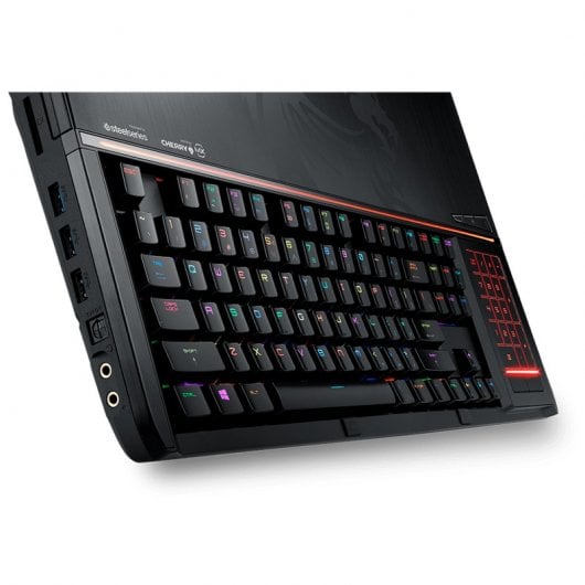 MSI GT83 Titan 8RG-038ES Intel Core i7-8850H/64GB/1TB+512GB SSD/GTX 1080/18.4"