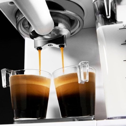 Cafetera Semiautomatique Cecotec Power Instant-ccino 20 Touch 1,4L 20 bars avec réservoir lait