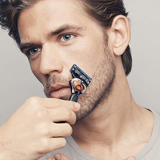 Multigroomer Braun MGK 7020 Kabellos 100min Nass- und Trockenrasur 13 Einstellungen 4 Aufsätze Schnellladung