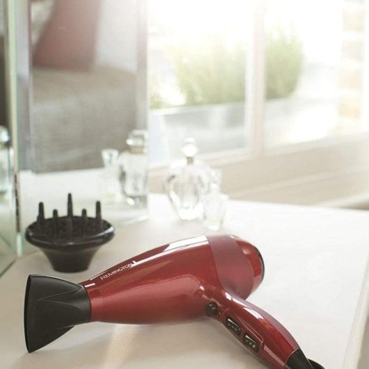Professioneller Föhn Remington Silk AC9096 2400W 6 Temperaturstufen 3 Geschwindigkeiten Ionen Diffusor Rot