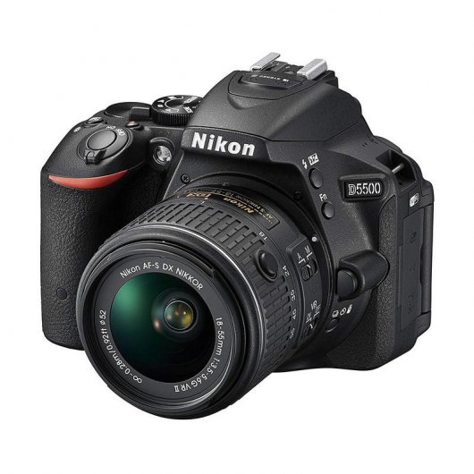 Nikon D5500 24.2MP + 18-55 AFP DX + Libro + Funda + Palo Selfie