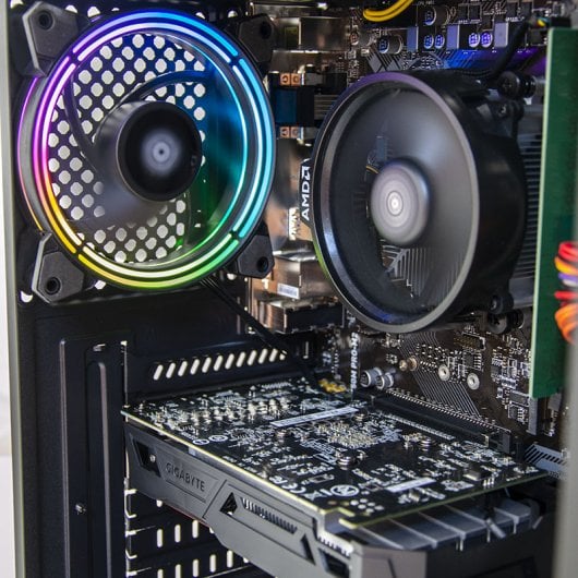 PcCom Bronze Essential AMD Ryzen 3 1200/240GB SSD/8GB/GTX 1050