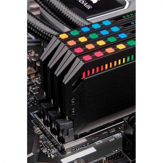 Corsair Dominator Platinum RGB Speichermodul 32 GB 4 x 8 GB DDR4 3200 MHz