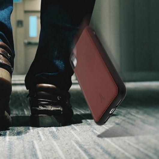 Étui en cuir véritable marron Akashi pour iPhone XR