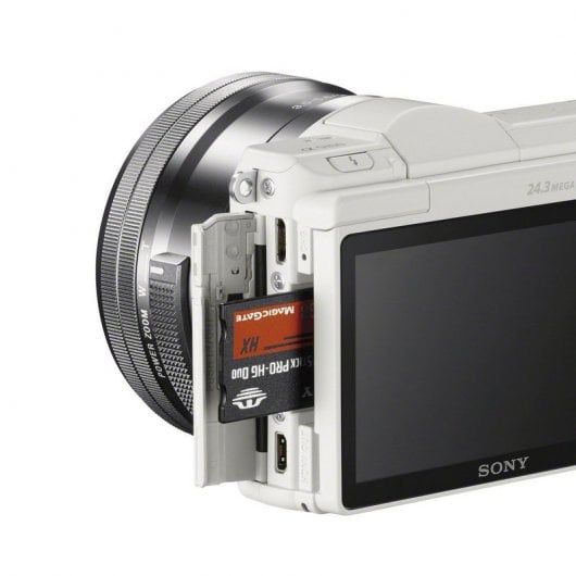 Sony Alpha ILCE-5100 24.3MP Branca + E PZ 16-50mm MILC