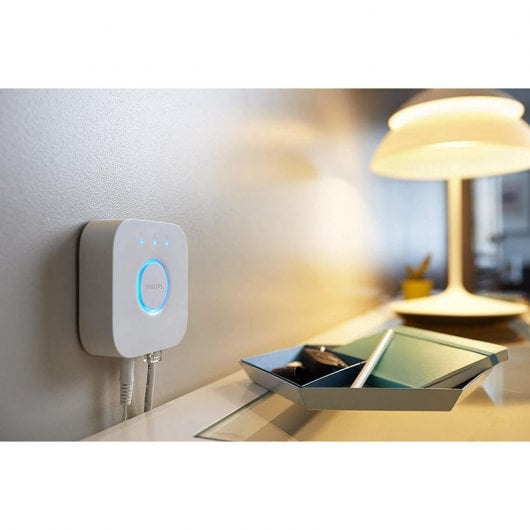 Philips First Kit Bombilla LED Hue White Ambiance E27 + Puente + Interruptor y Mando Inalámbrico