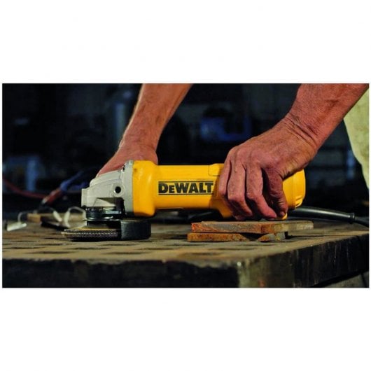 DeWalt DWE4233-QS Mini Amoladora con Gatillo 1400W