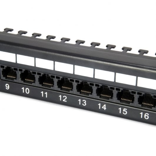 Equipé Patch Panel 24 Ports Cat 6 Non Blindé