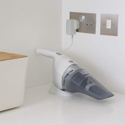 Aspirateur à Main Black & Decker NVB215WN 4,5W 8min 0,37L Ultra-léger Blanc