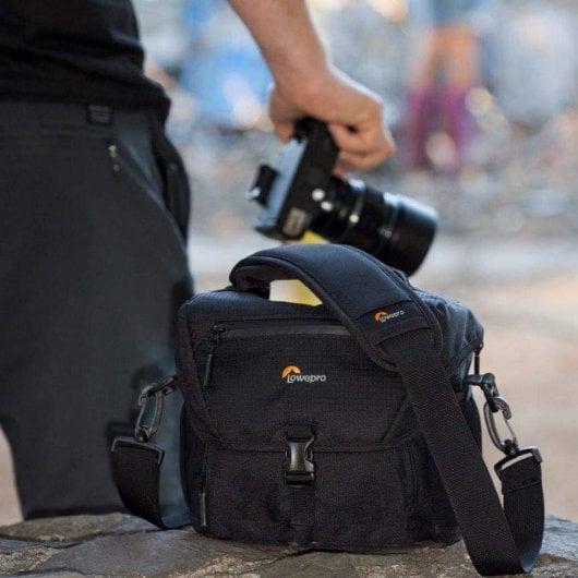 Lowepro Nova 140 AW II Borsa da spalla Nero