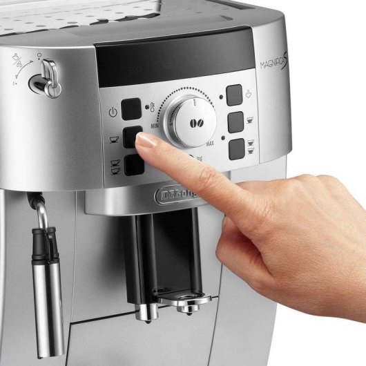 Caffettiera superautomatica DeLonghi Magnifica S ECAM 22.110.SB 1,8L 15 bar