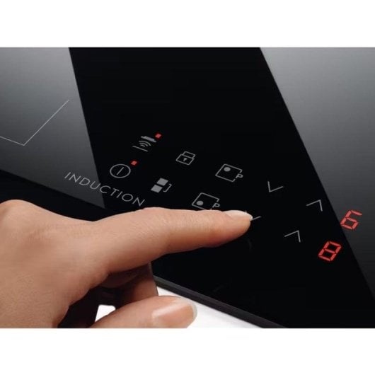 Placa Indução Electrolux LIT60336C 3 Zonas 60cm Preto Controlo Tátil PowerBoost