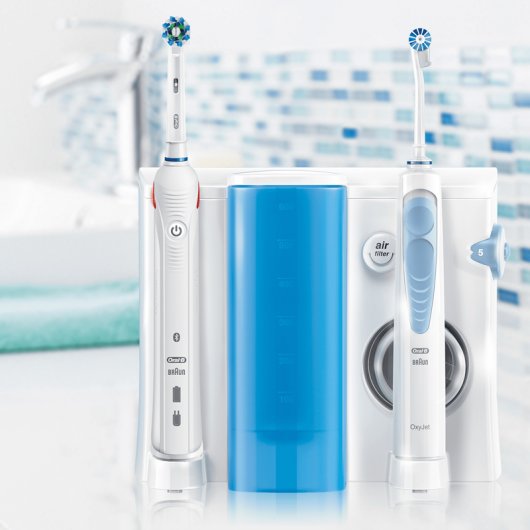 Oral-B Estação de Higiene Oral Smart 5000 + Irrigador Oxyjet