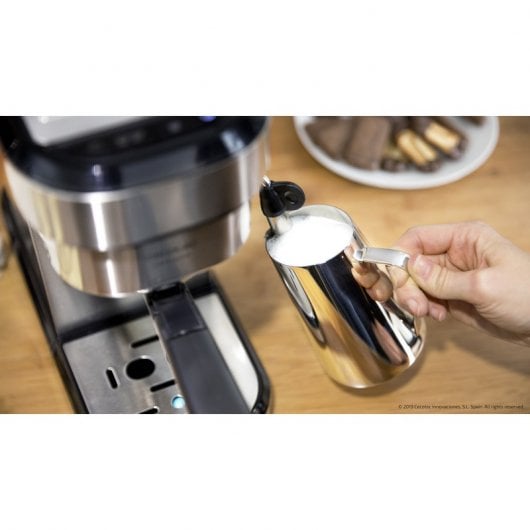 Cafetière expresso Cecotec Cafelizzia 790 en acier
