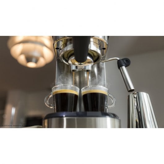 Cafetière expresso Cecotec Cafelizzia 790 en acier
