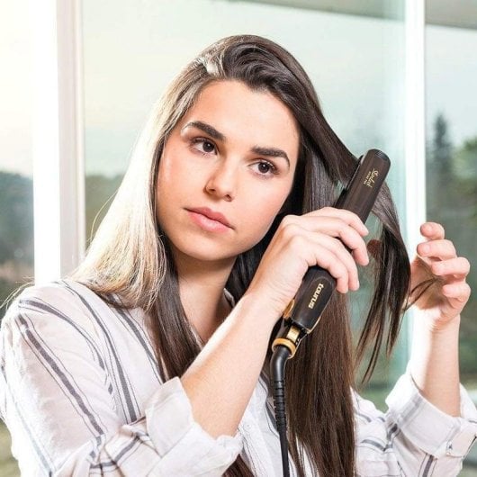 Prancha de Cabelo Cerâmica Taurus Slimlook Divine Pro 200ºC Iónica Desligamento Automático LCD Preto