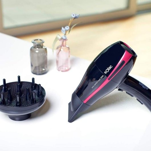 Secador de Cabelo Iónico Profissional Solac Ionic Perfect Lissé 2200 2200W 3 Temperaturas 2 Velocidades com Difusor e Concentrador Preto/Rosa