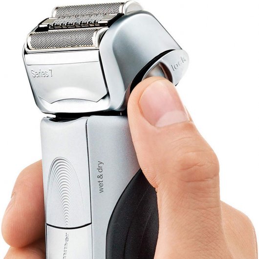 Braun Series 7 7899 CC Wet&Dry Afeitadora con Estación Clean&Charge + Funda Plata