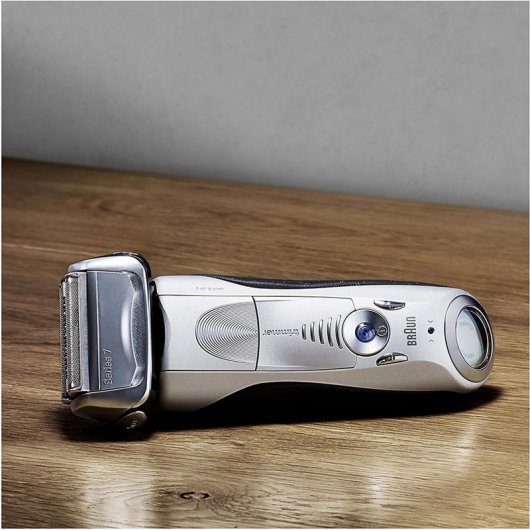 Braun Series 7 7899 CC Wet&Dry Afeitadora con Estación Clean&Charge + Funda Plata