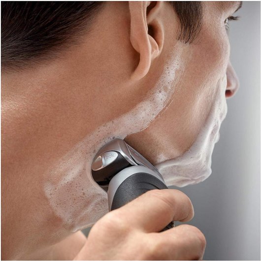 Braun Series 7 7899 CC Wet&Dry Afeitadora con Estación Clean&Charge + Funda Plata