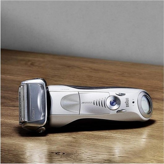 Braun Series 7 7899 CC Wet&Dry Afeitadora con Estación Clean&Charge + Funda Plata