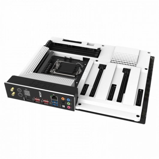 NZXT N7 Z390 Blanca