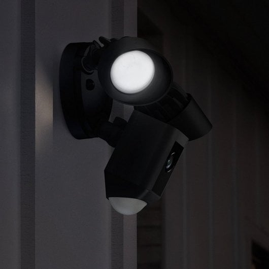 Telecamera di sicurezza Ring Floodlight Cam con sensore di movimento e luci a LED