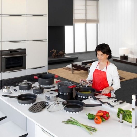 Newchef Batería de Cocina de Aluminio Fundido 27 piezas