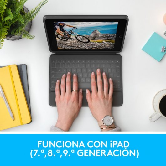 Custodia Logitech Rugged Folio con tastiera Bluetooth grigia per iPad 7/8/9 generazione