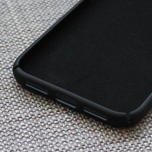 Avizar Capa de Silicone Semirrígida Mate Suave Preta para iPhone 11