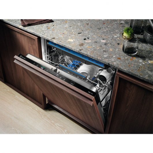 Electrolux EEM48300L Lave-vaisselle intégré Capacité 14 couverts D Blanc
