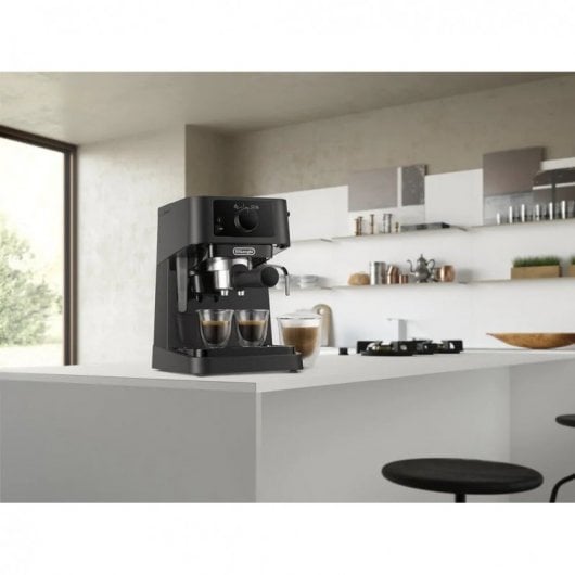 Macchina per caffè espresso DeLonghi Stilosa EC230.BK nera