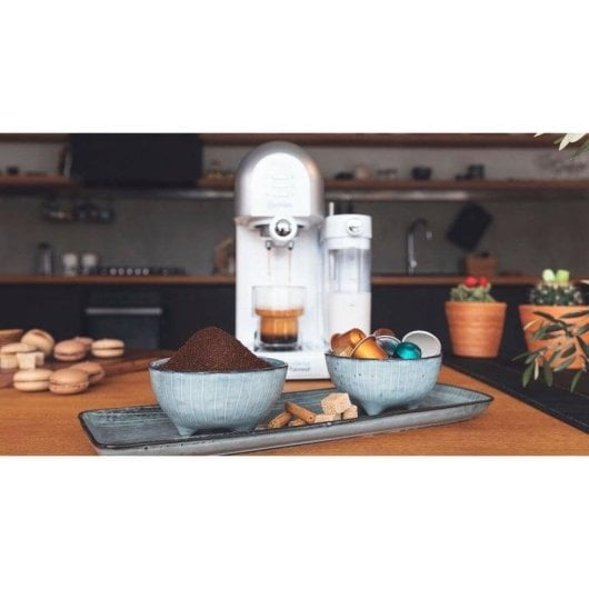 Cafeteira Semiautomática Cecotec Instant-ccino 20 Chic 1,7 L 20 bares com reservatório de leite