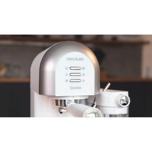 Cafeteira Semiautomática Cecotec Instant-ccino 20 Chic 1,7 L 20 bares com reservatório de leite