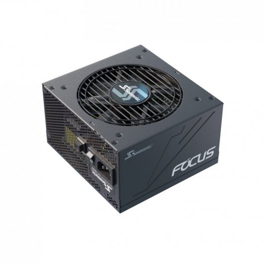 Focus stagionale PX550 550W 80 Plus Platinum completamente modulare