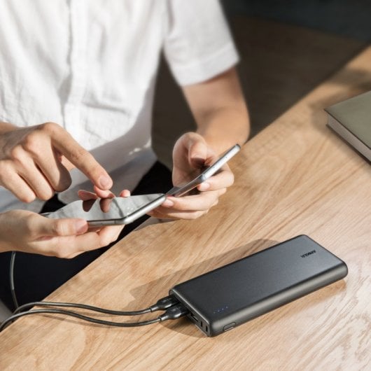 Anker PowerCore 26800 Powerbank Negra